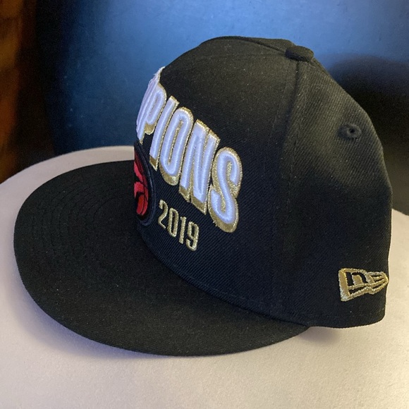 ⭐️HOST PICK⭐️ NWOT - Toronto Raptors Black 2019 NBA Final Champion Baseball Cap* - Picture 3 of 11